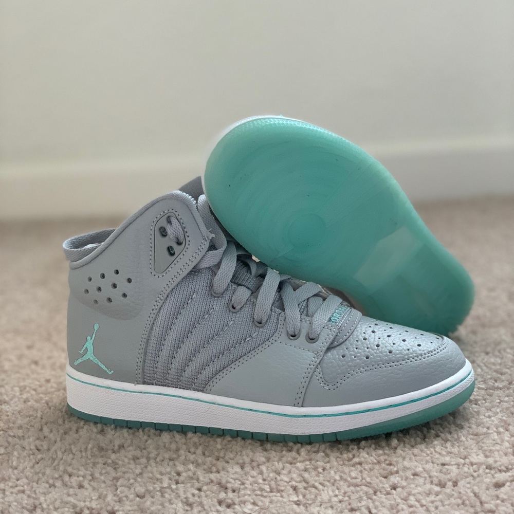 Jordan - Picture 2 of 2